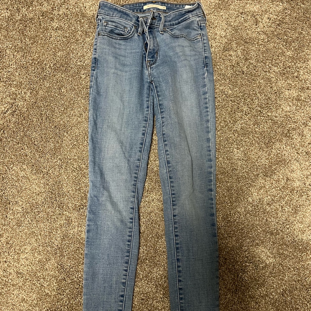 Levi jeans